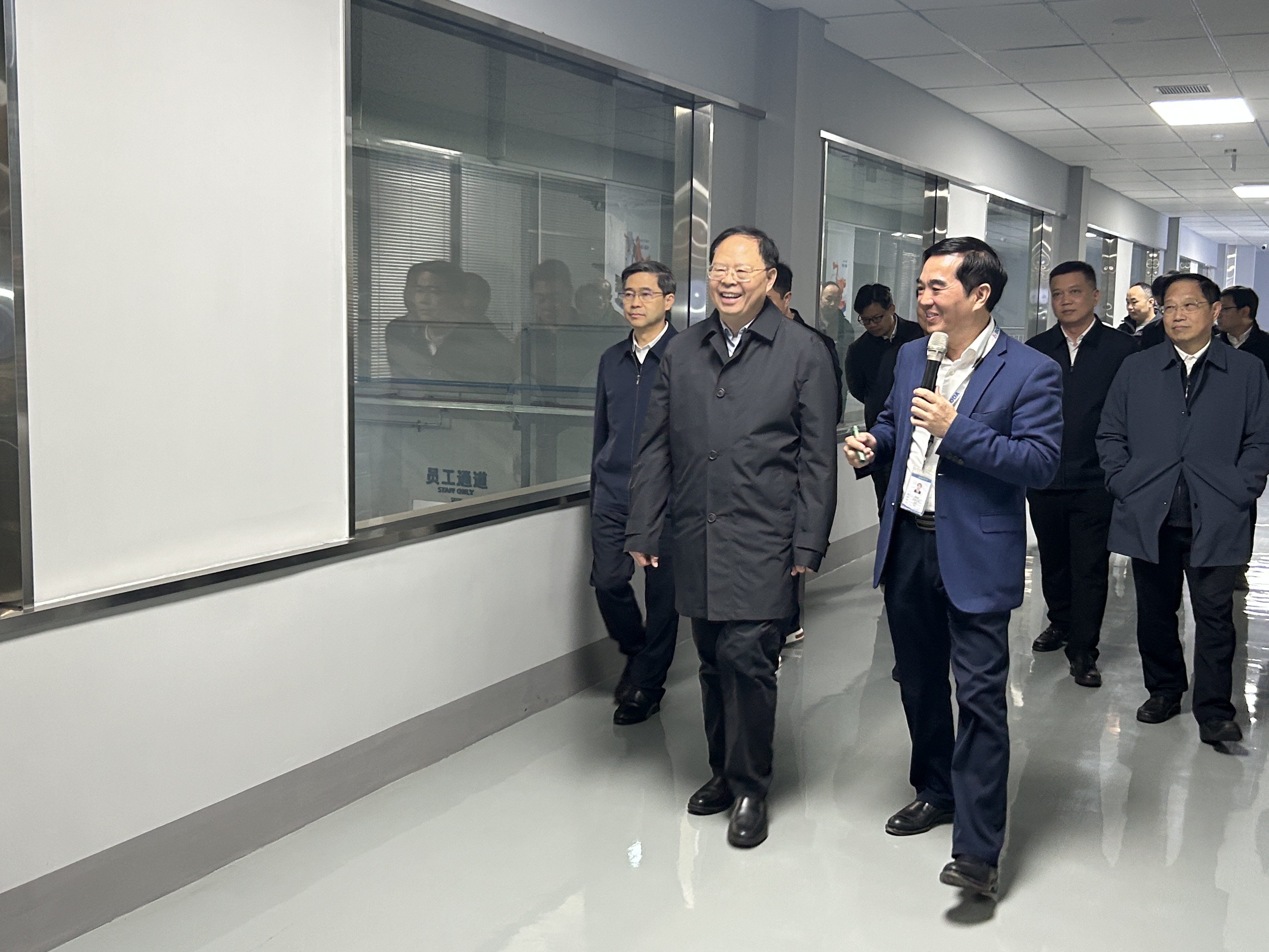 湖南省人大常委會黨組副書記、副主任張劍飛一行來博大科工調(diào)研